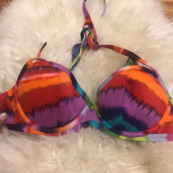 ❌❌SOLD❌❌Victoria Secret for price of 1! 🌺 - Picture 3 of 5
